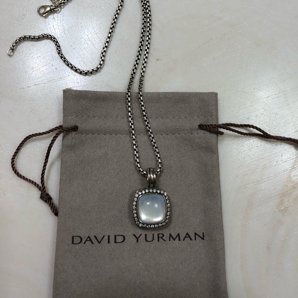 David Yurman mother of pearl pendant necklace